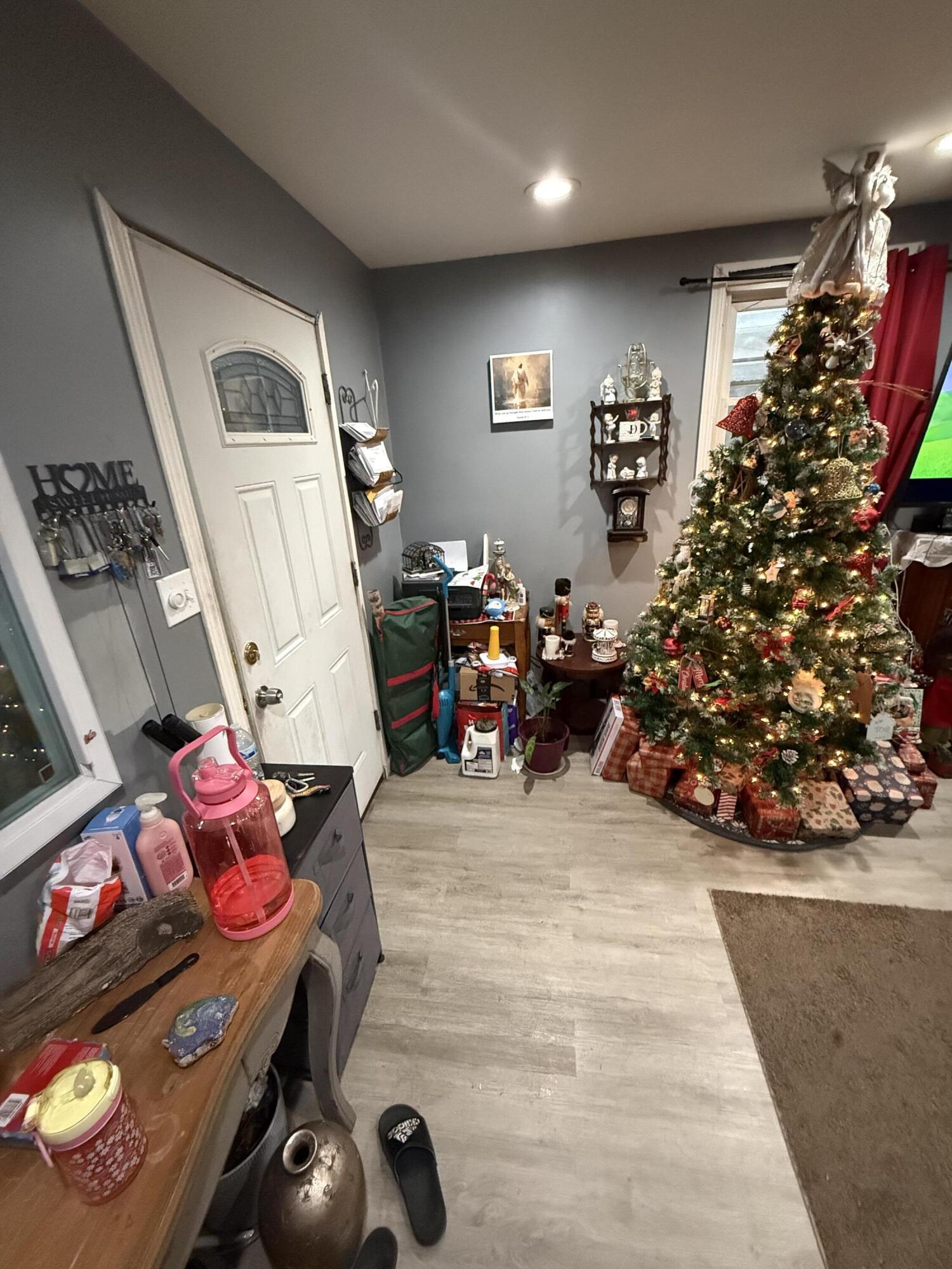 1320 Summit Avenue Racine, WI 53404 - Photo 2 of 10 IMG_5651