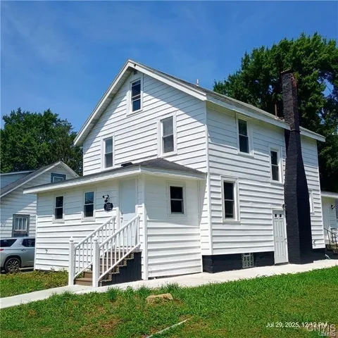 $239,900 | 200 Garden City Drive, Salina, NY 13211