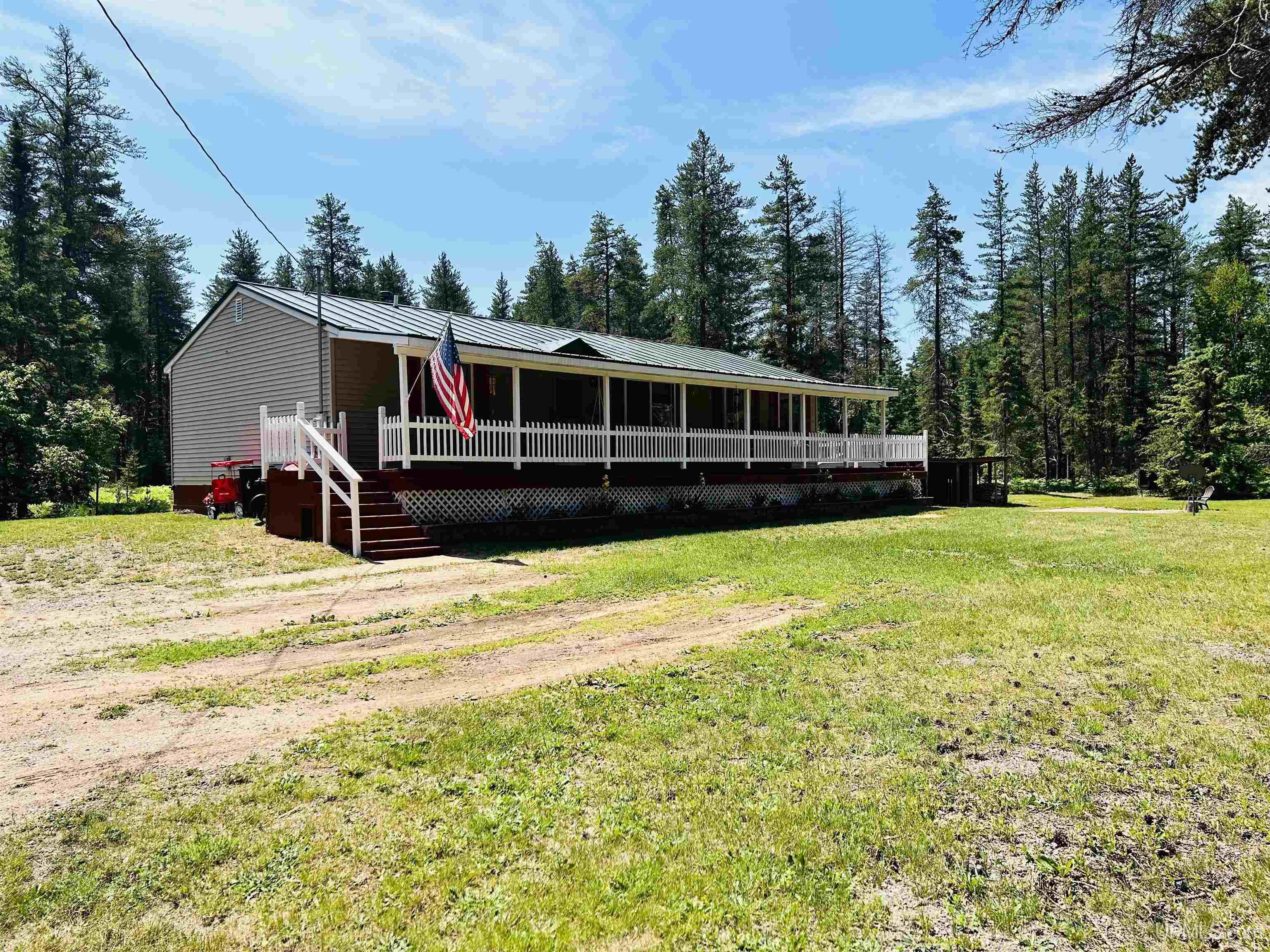 388 North Camp Road Ishpeming, MI 49849 - Photo 3 of 44 Gallery Image 3