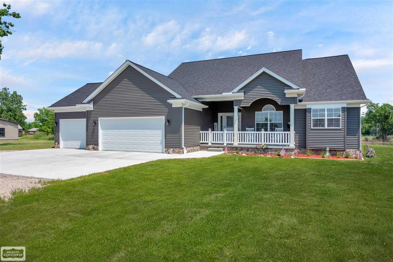 6049 Marsh Road Marine City, MI 48039 - Photo 38 of 45 50015163-57.JPG