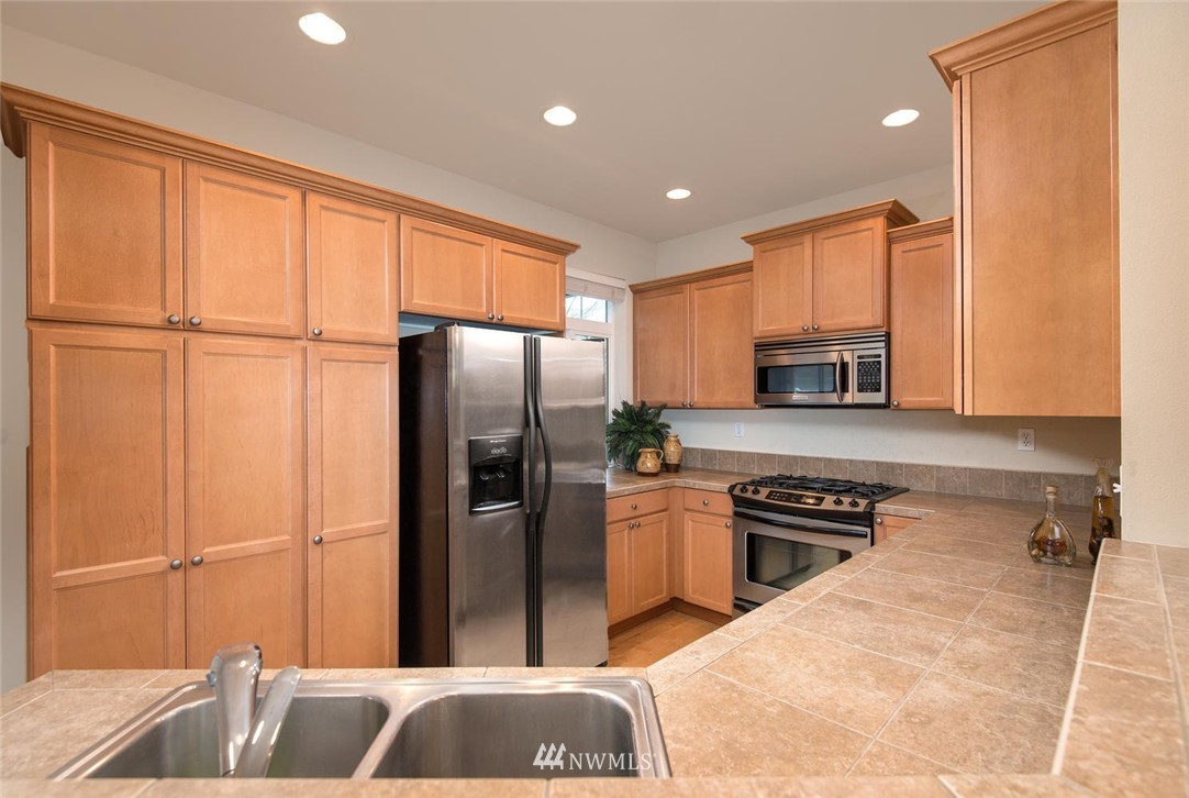 824 234th Place Southeast Bothell, WA 98021 - Photo 9 of 25