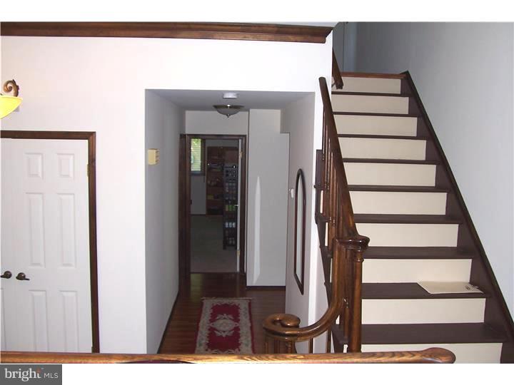101 Peter Rafferty Drive Hamilton Square, NJ 08690 - Photo 13 of 25 Foyer