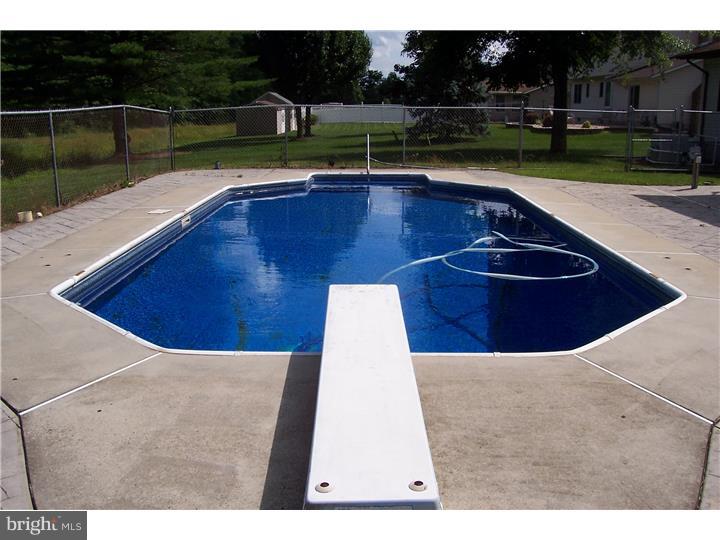 101 Peter Rafferty Drive Hamilton Square, NJ 08690 - Photo 24 of 25 Pool