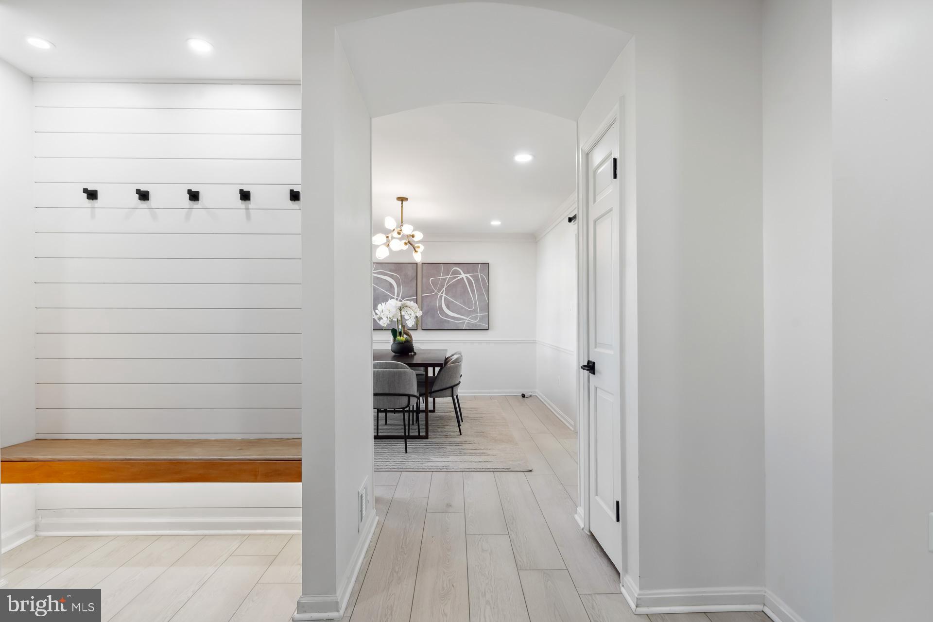 8417 Kingsgate Road Potomac, MD 20854 - Photo 11 of 61