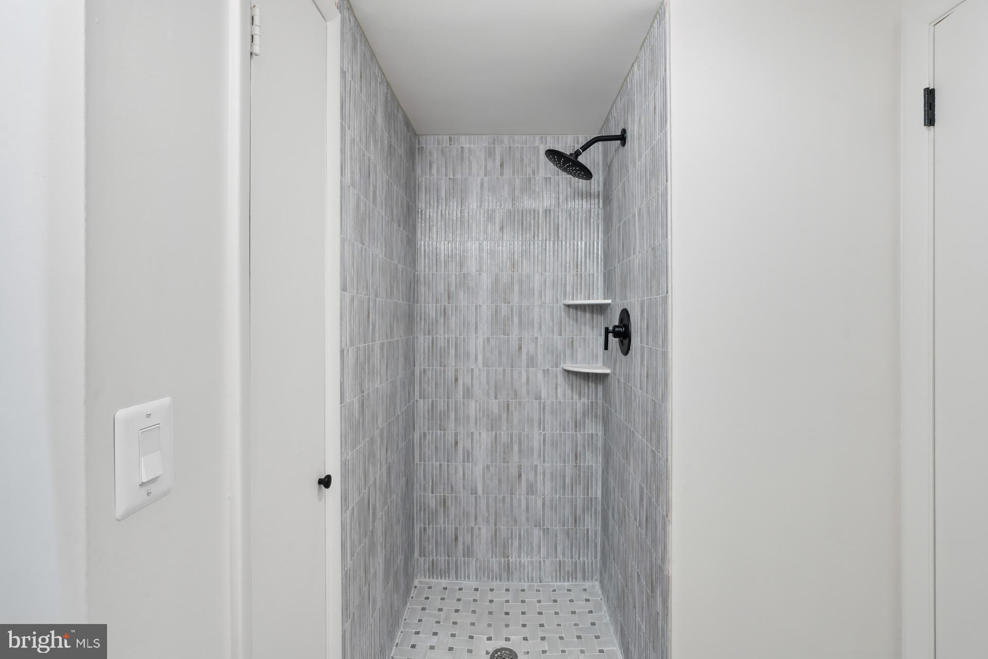 8417 Kingsgate Road Potomac, MD 20854 - Photo 57 of 61