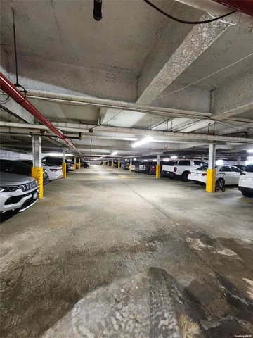 $500,000 | 320 East Shore Road, Unit 11B, Great Neck, NY 11023