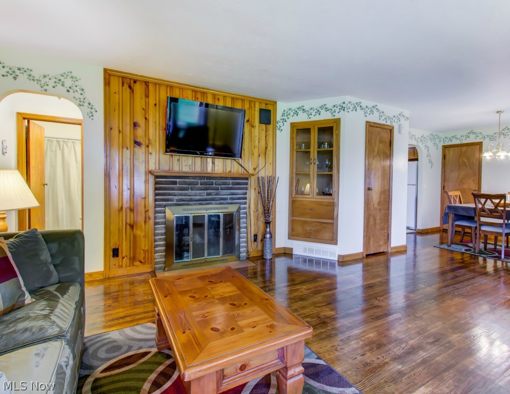 8800 Limeridge Road Ravenna, OH 44266 - Photo 8 of 25 Gallery Image 8