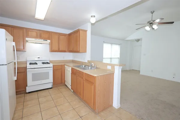 $1,800 | 142 Thunder Basin Drive, Richmond, TX 77469