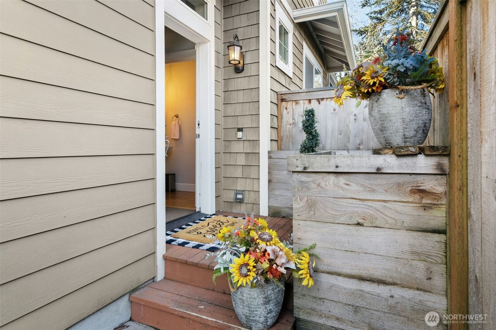 8030 212th Street Southwest Edmonds, WA 98026 - Photo 3 of 35