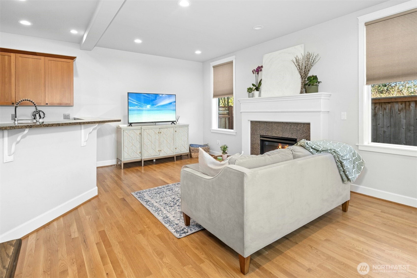 8030 212th Street Southwest Edmonds, WA 98026 - Photo 5 of 35