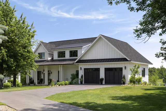 $2,395,000 | 19522 Love Lake Road, Brainerd, MN 56401