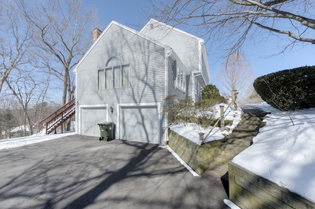 174 Anderson Road Marlborough, MA 01752 - Photo 4 of 42 Gallery Image 4