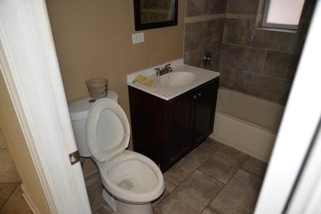 6420 South Green Street Chicago, IL 60621 - Photo 4 of 6