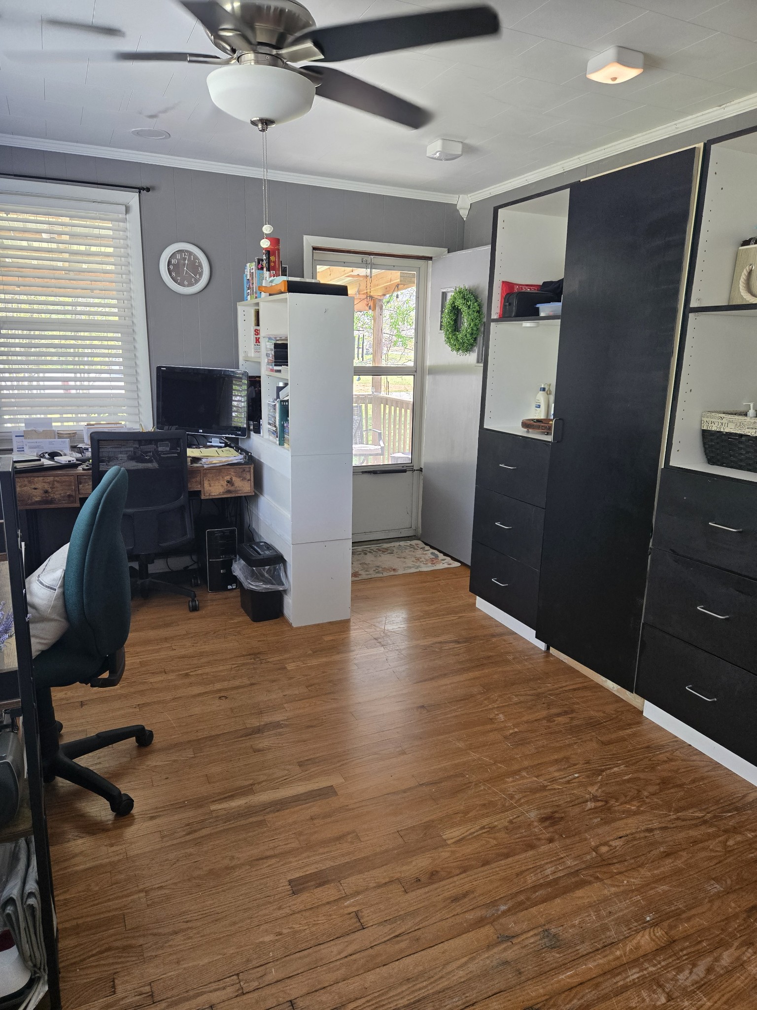1605 New Dry Hollow Road Vanleer, TN 37181 - Photo 21 of 40 a living room with furniture and a window