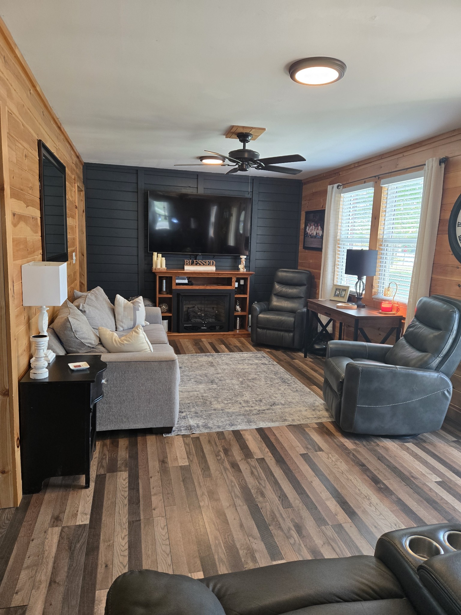 1605 New Dry Hollow Road Vanleer, TN 37181 - Photo 3 of 40 a living room with furniture and a fireplace