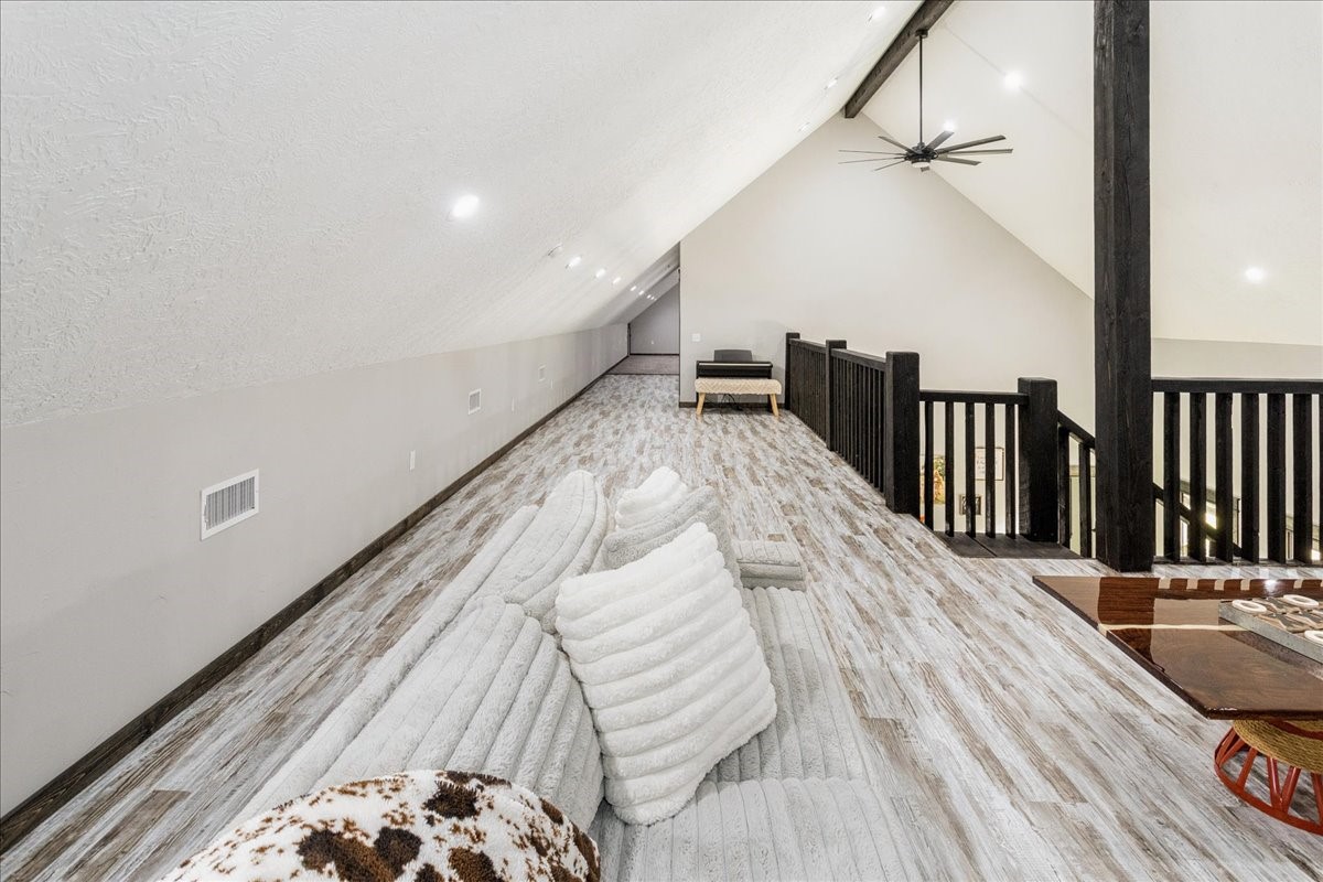 2032 Pahal Road Huntington, TX 75949 - Photo 32 of 45 a view of entryway