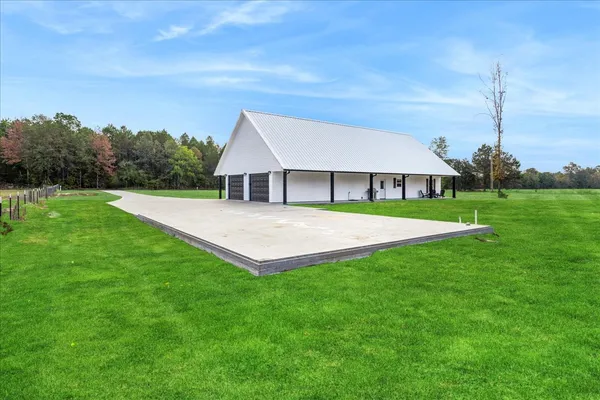 $499,900 | 2032 Pahal Road, Huntington, TX 75949