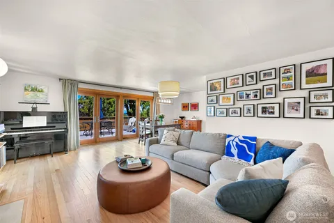 $1,375,000 | 221 North Garden Street, Bellingham, WA 98225