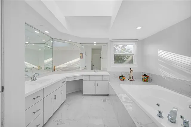 $449,900 | 1833 Pheasant Court, Flossmoor, IL 60422