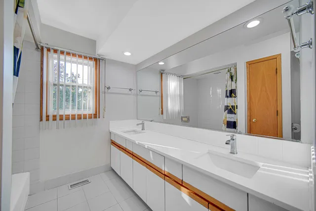 $449,900 | 1833 Pheasant Court, Flossmoor, IL 60422