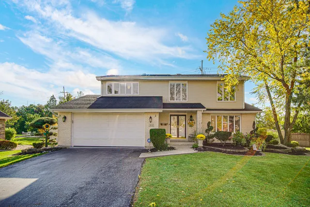 $449,900 | 1833 Pheasant Court, Flossmoor, IL 60422