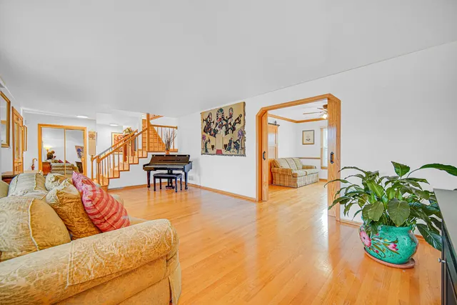 $449,900 | 1833 Pheasant Court, Flossmoor, IL 60422