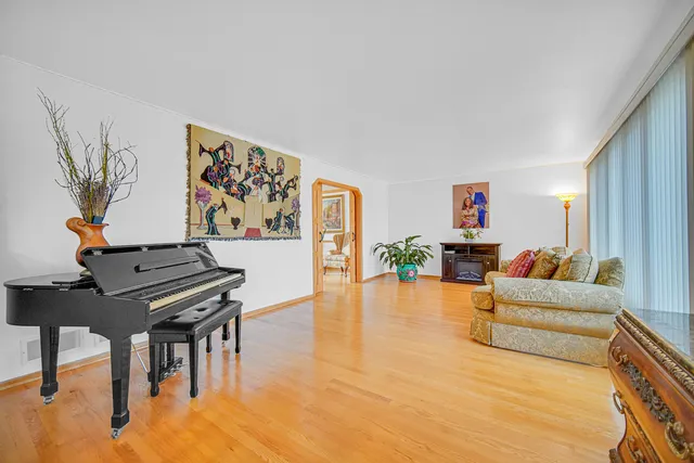 $449,900 | 1833 Pheasant Court, Flossmoor, IL 60422