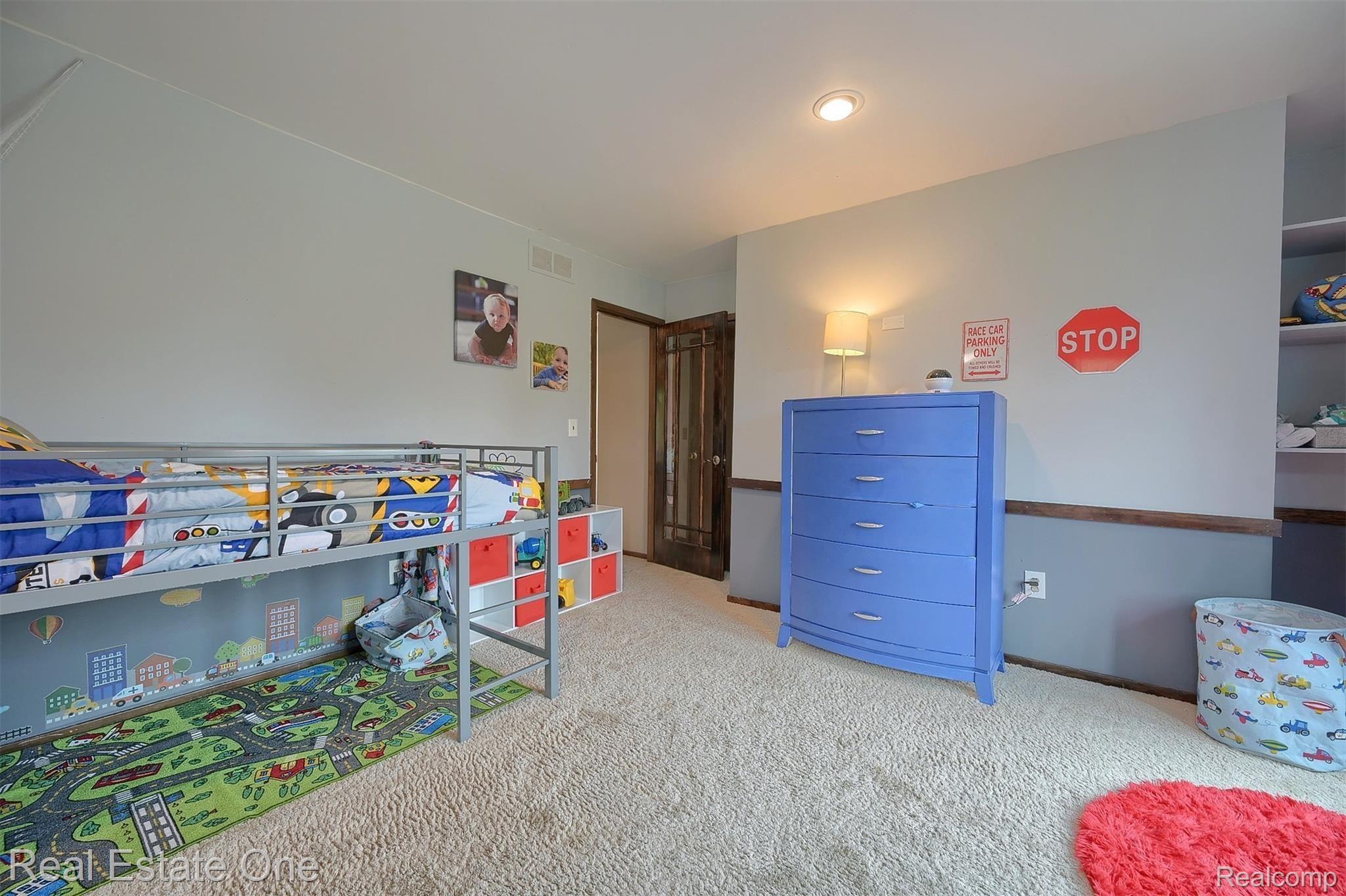 31227 Country Ridge Circle Farmington, MI 48331 - Photo 27 of 45 31-3rd-Bedroom-2nd-View.jpg