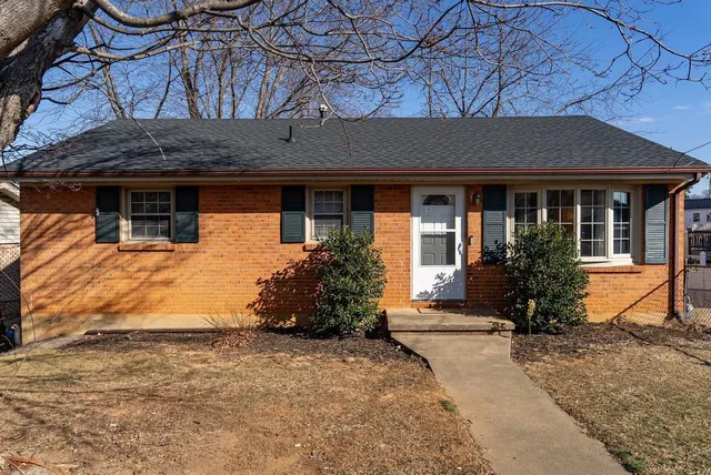 $266,900 | 215 George Street, Staunton, VA 24401