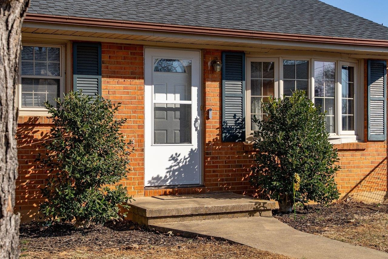 215 George Street Staunton, VA 24401 - Photo 3 of 46