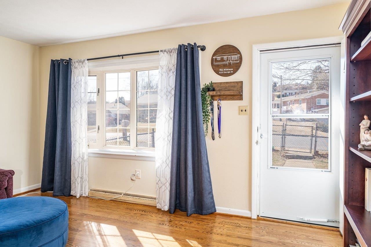 215 George Street Staunton, VA 24401 - Photo 4 of 46