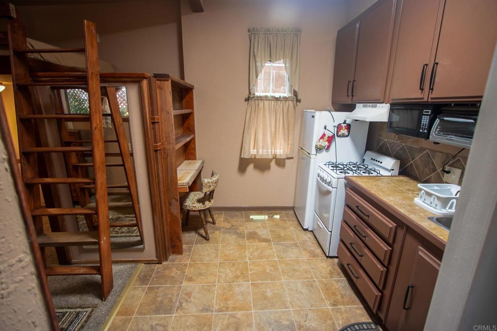 8369 Mt Vernon Street, Unit STUDIO Lemon Grove, CA 91945 - Photo 6 of 7