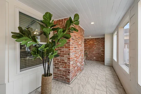 $575,000 | 5710 Ariel Street, Houston, TX 77096