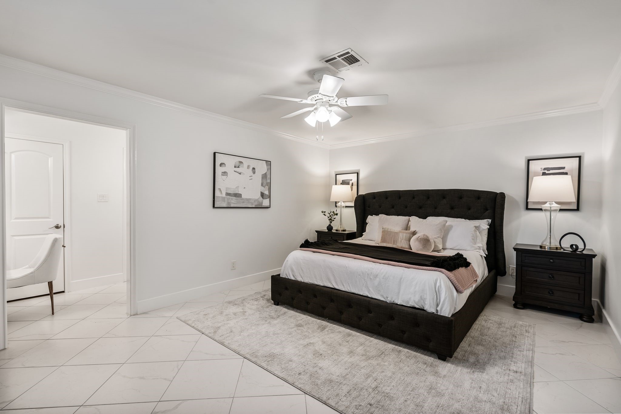 5710 Ariel Street Houston, TX 77096 - Photo 5 of 36