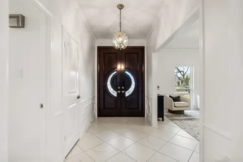 $575,000 | 5710 Ariel Street, Houston, TX 77096