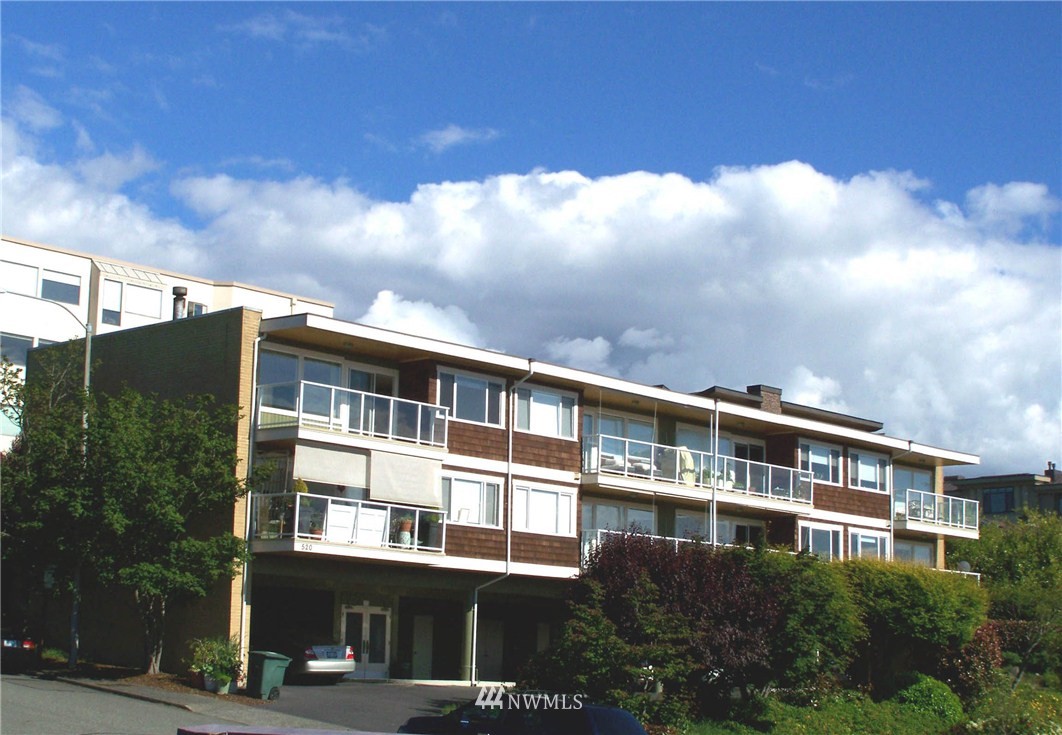 520 Maple Street, Unit 201 Edmonds, WA 98020 - Photo 1 of 8