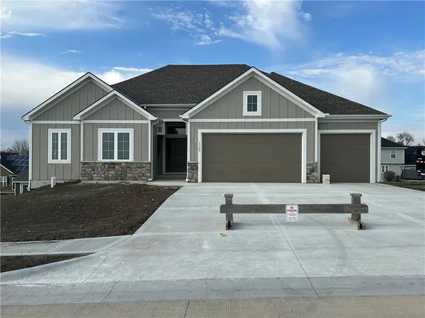 $556,900 | 1150 West Edwards Street, Maryville, MO 64468