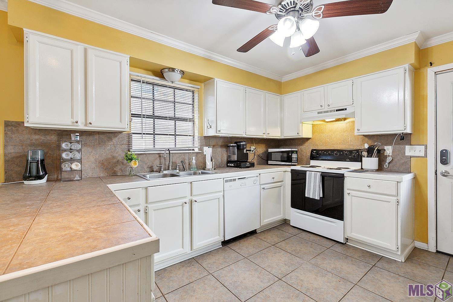 748 Hadley Drive Baton Rouge, LA 70820 - Photo 3 of 12 Gallery Image 3