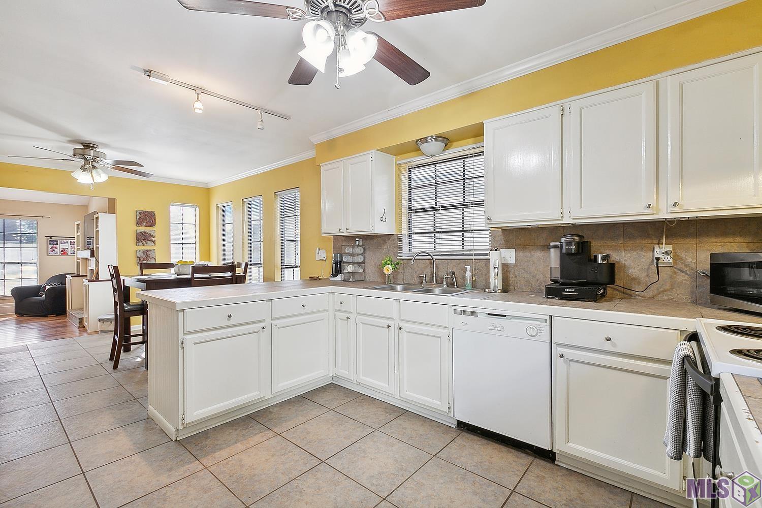 748 Hadley Drive Baton Rouge, LA 70820 - Photo 4 of 12 Gallery Image 4