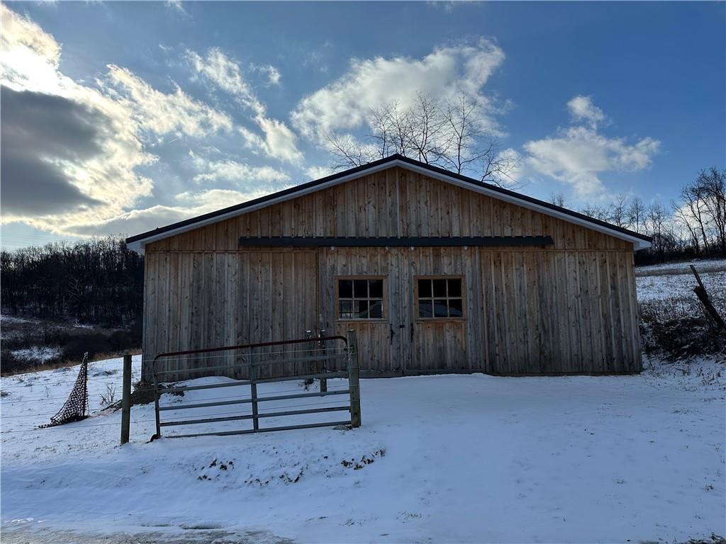 1692 Days Run Road Tarentum, PA 15084 - Photo 5 of 25