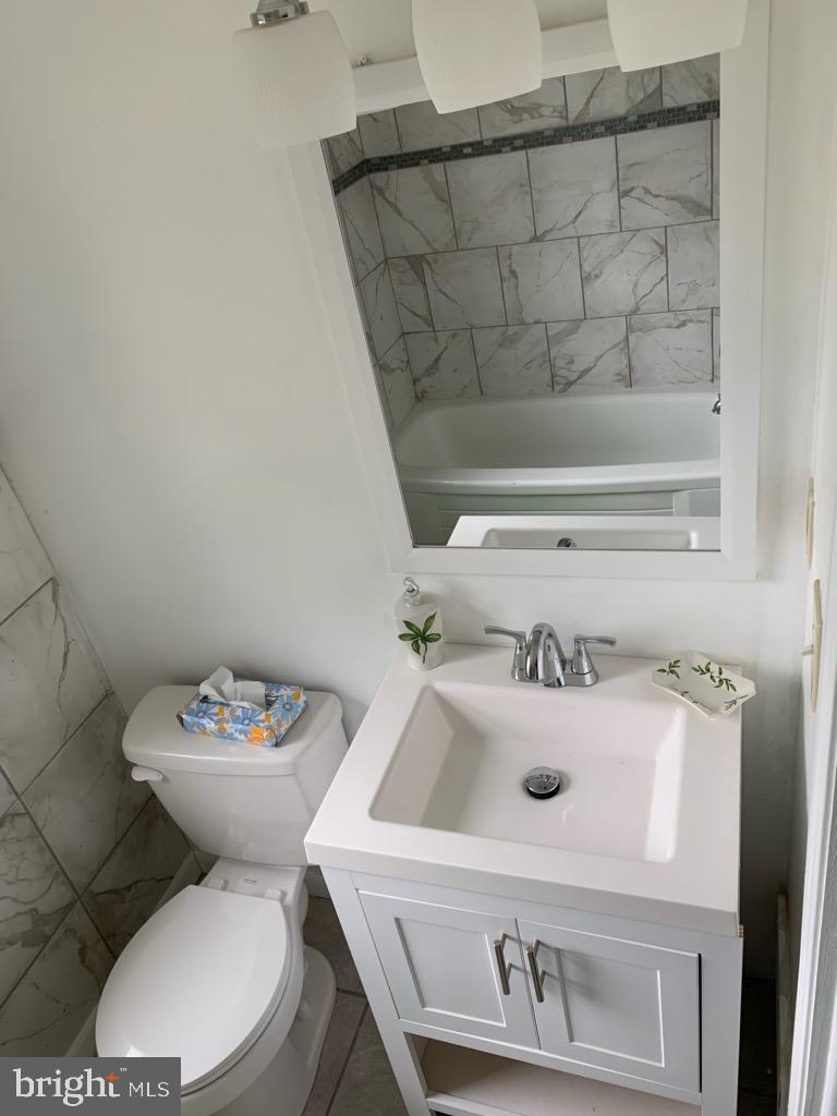 626 Gibson Road Baltimore, MD 21229 - Photo 15 of 35