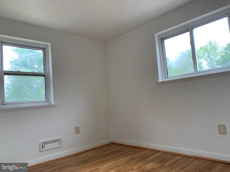 626 Gibson Road Baltimore, MD 21229 - Photo 22 of 35