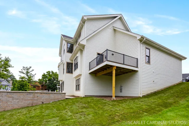 a view of front of house with a yard