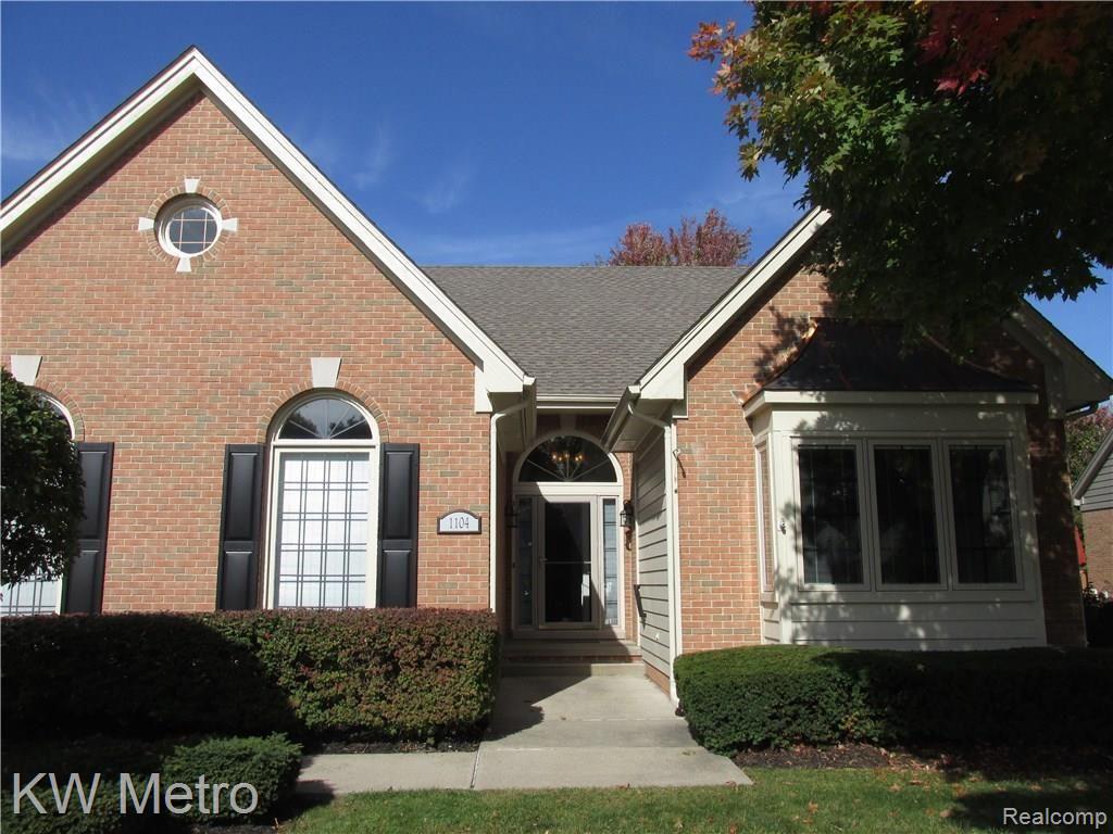 1104 Loncar Drive Rochester, MI 48307 - Photo 2 of 46 FrontEntrance.JPG