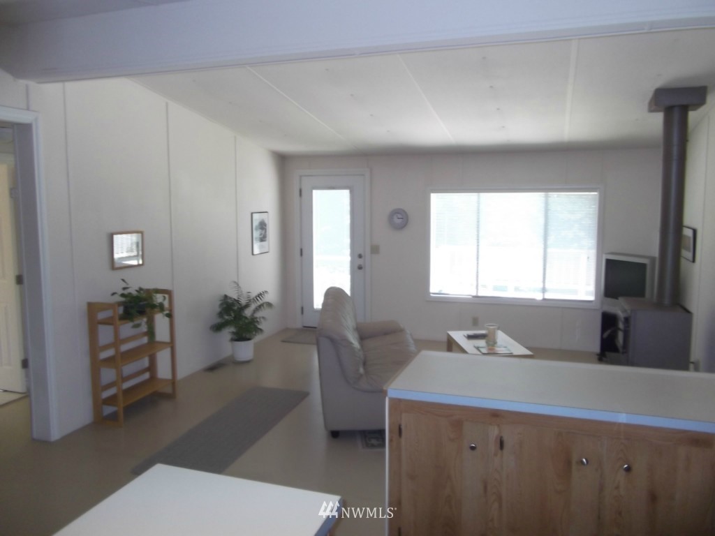 15035 Welcome Road Glacier, WA 98244 - Photo 6 of 15 Gallery Image 6