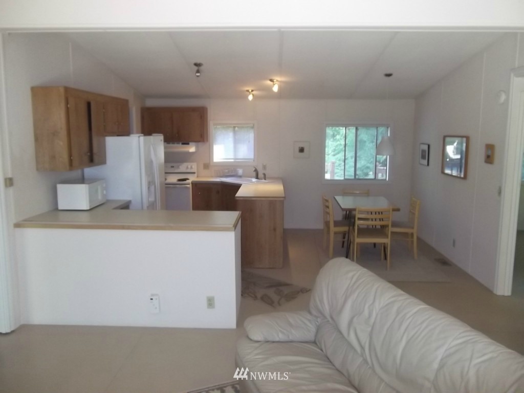 15035 Welcome Road Glacier, WA 98244 - Photo 10 of 15 Gallery Image 10