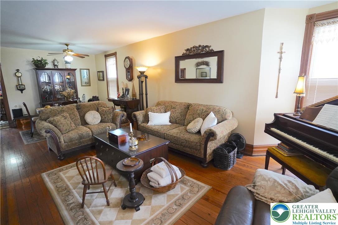 22 Dowell Street Slatington, PA 18080 - Photo 9 of 44