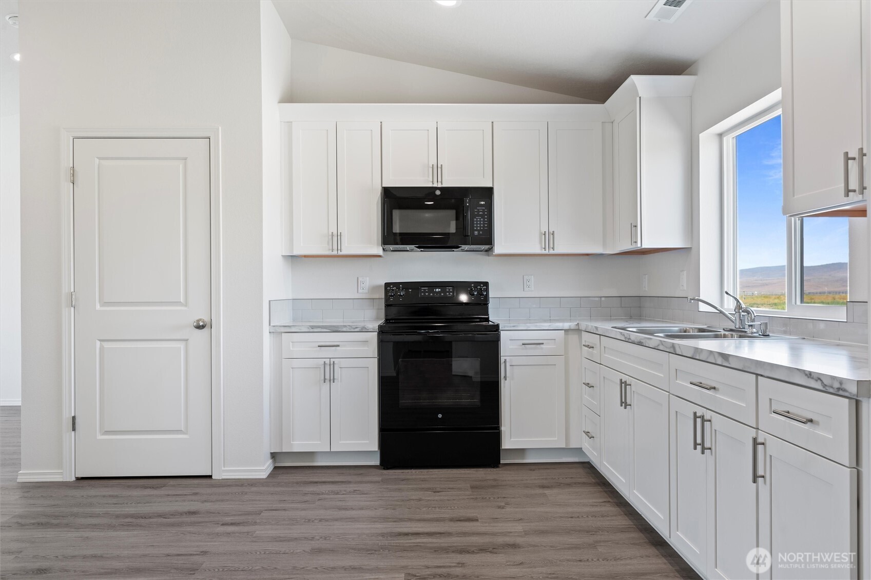 206 Cherry Street Mattawa, WA 99349 - Photo 16 of 21