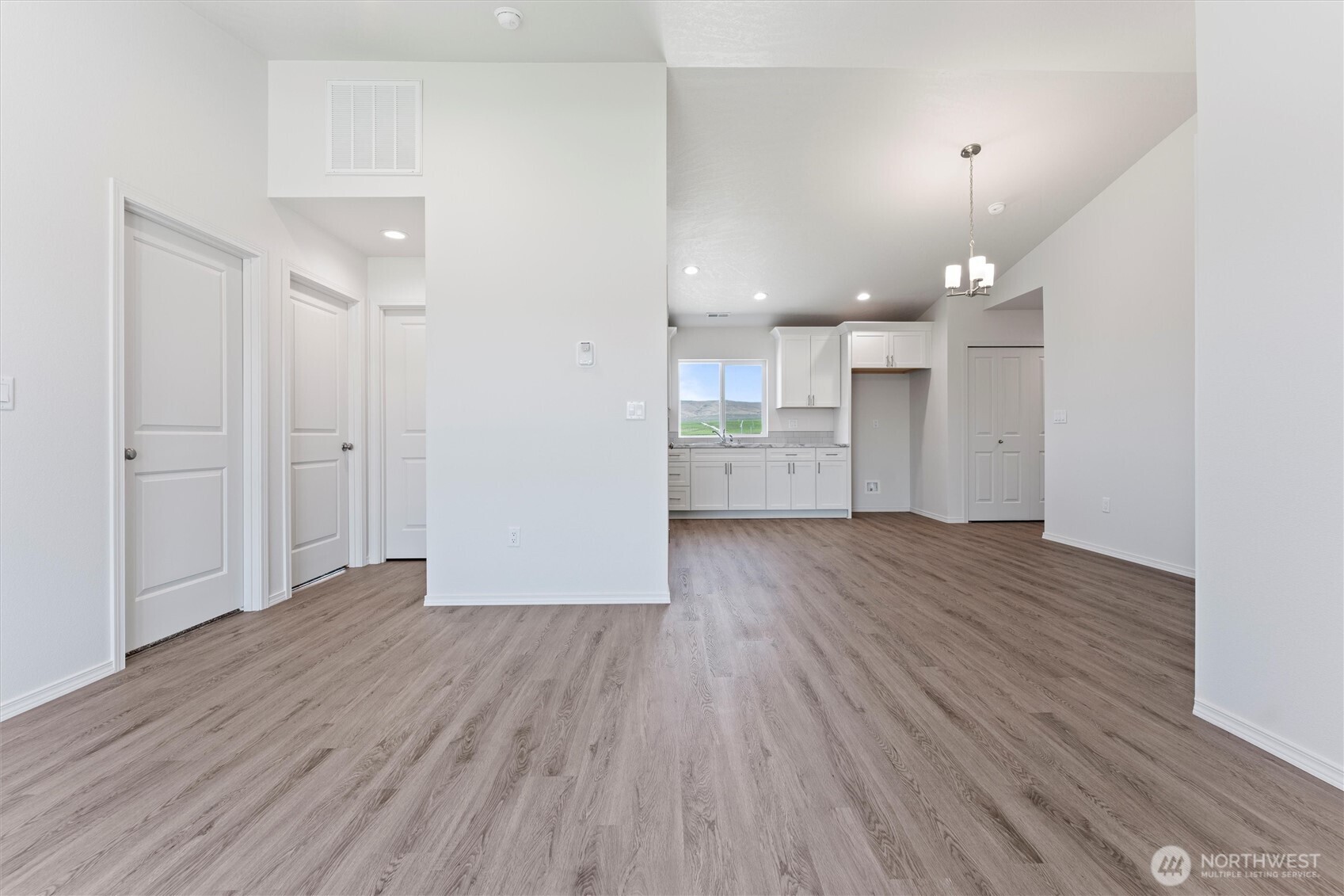 206 Cherry Street Mattawa, WA 99349 - Photo 4 of 21