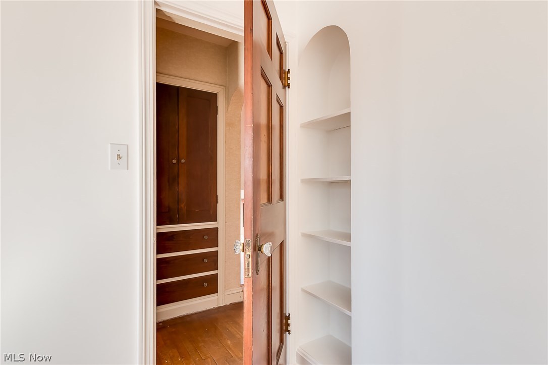 17839 Windward Road Cleveland, OH 44119 - Photo 19 of 35 Smart hallway storage...
